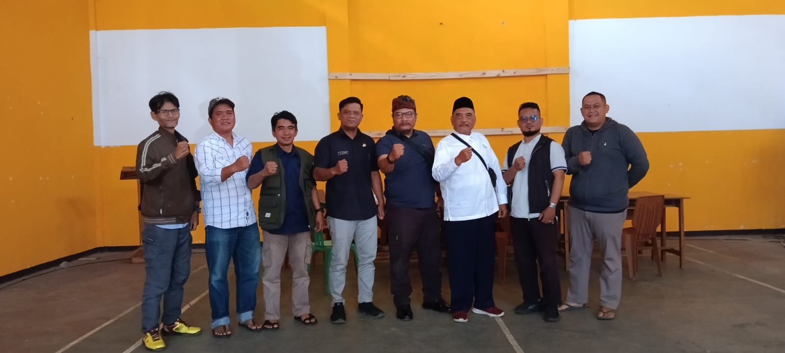 // PEMDES DESA SUKAJADI KEC CISAYONG KAB TASIK BESERTA PANITIA PILKADES PENGGANTI ANTAR WAKTU // MENYATAKAN SIAP 100% MENYUKSESKAN PILKADES PAW DI DESA SUKAJADI //